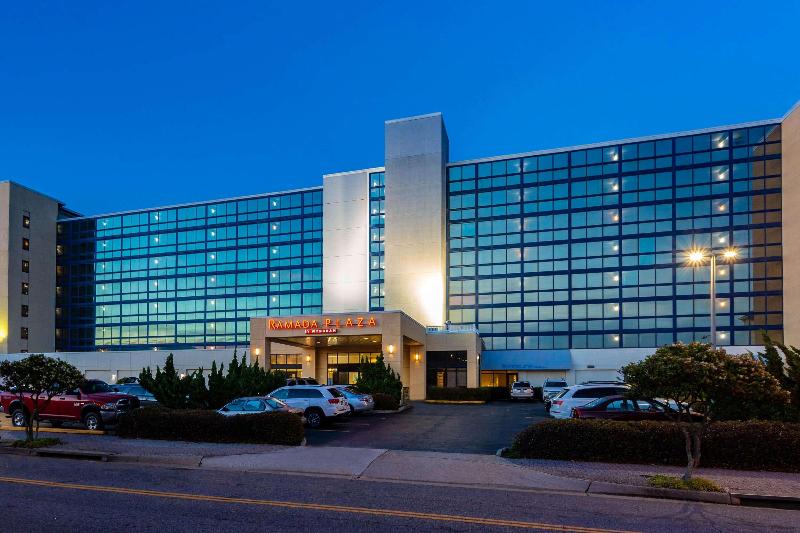 فندق Ramada Plaza By Wyndham Virginia Beach Oceanfront