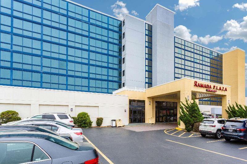 فندق Ramada Plaza By Wyndham Virginia Beach Oceanfront
