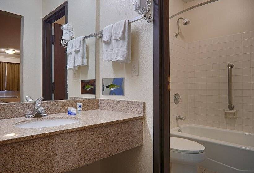 فندق Red Coach Inn