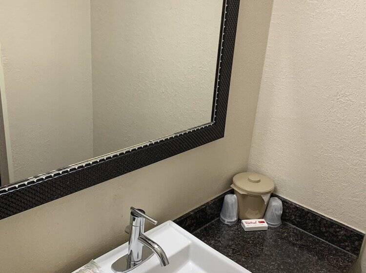 Отель Red Roof Inn Ann Arbor U Of Michigan South