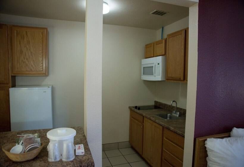 בית מלון כפרי Red Roof Inn Blythe