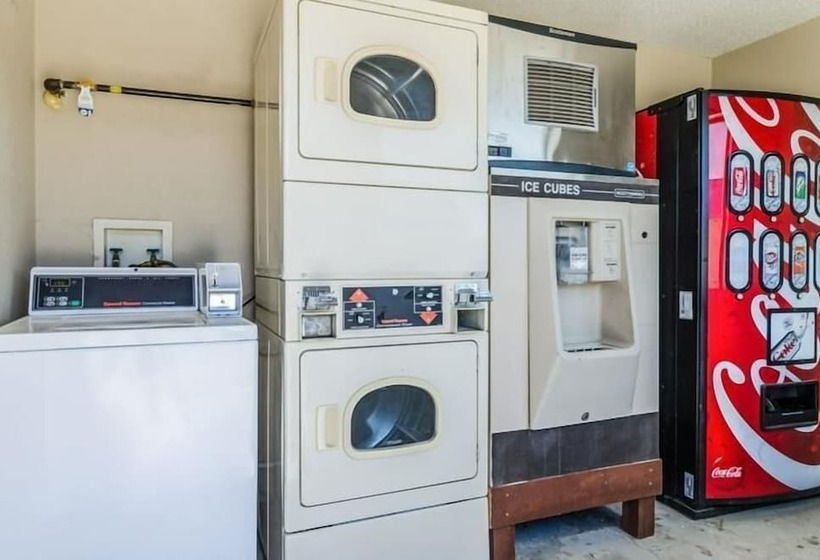 Отель Regency Inn