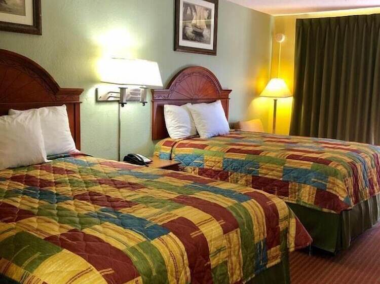 Отель Regency Inn