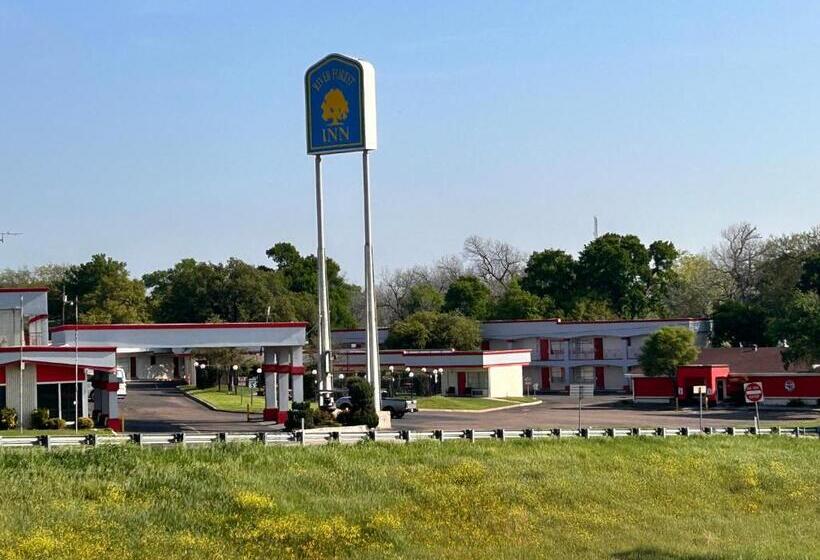 Отель River Forest Inn