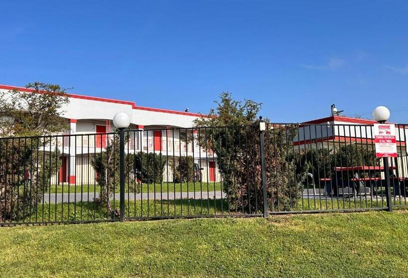 호텔 River Forest Inn