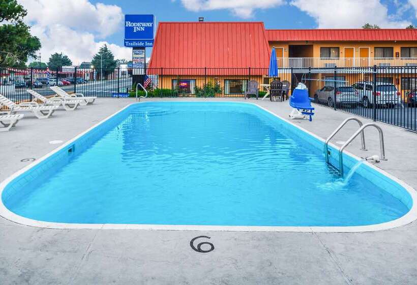 Отель Rodeway Inn At Nevada State Capitol