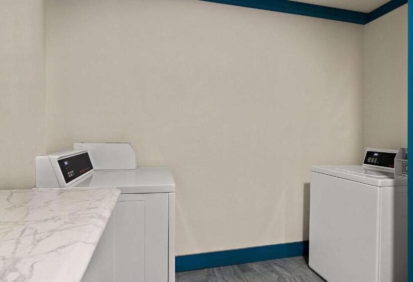 호텔 Clarion Pointe Bloomington Normal Near I 55 And University