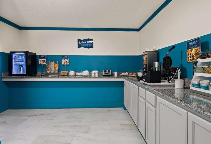 Отель Clarion Pointe Bloomington Normal Near I 55 And University