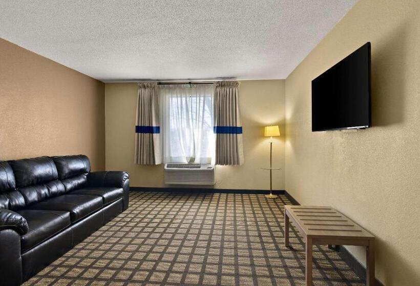 Отель Clarion Pointe Bloomington Normal Near I 55 And University