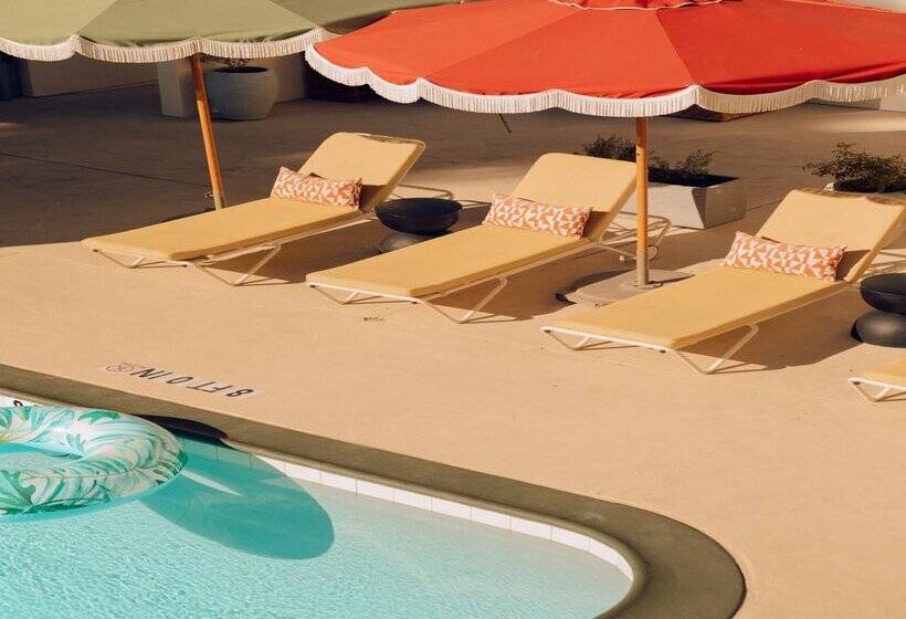 ホテル Royal Sun Palm Springs