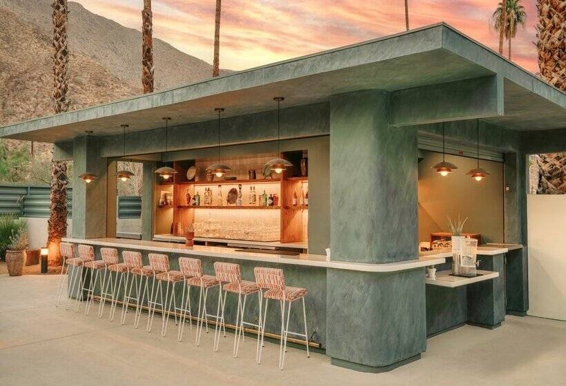 ホテル Royal Sun Palm Springs