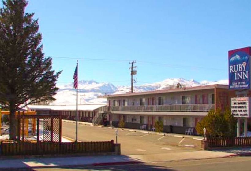 호텔 Ruby Inn Bridgeport