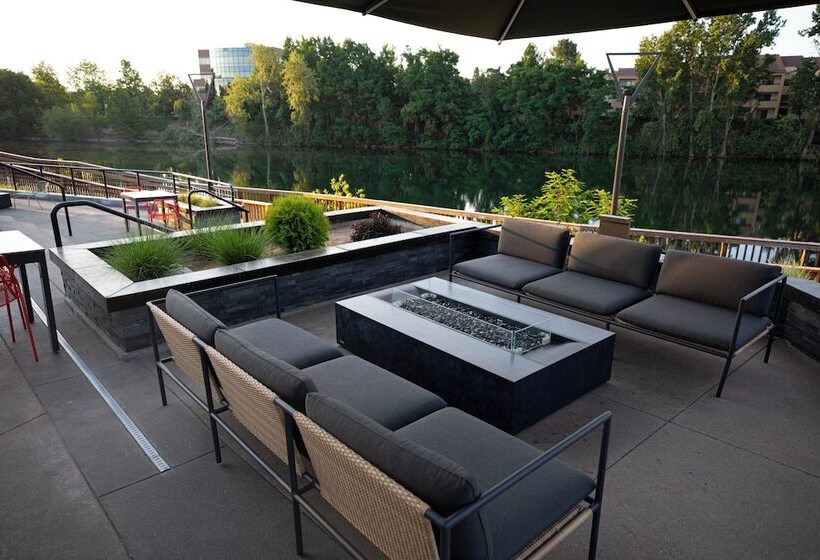 Отель Ruby River