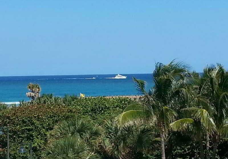 فندق Seaspray Inn Beach Resort