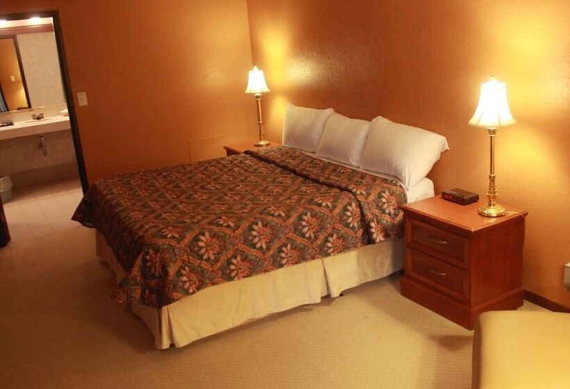 فندق Shawano Four Seasons