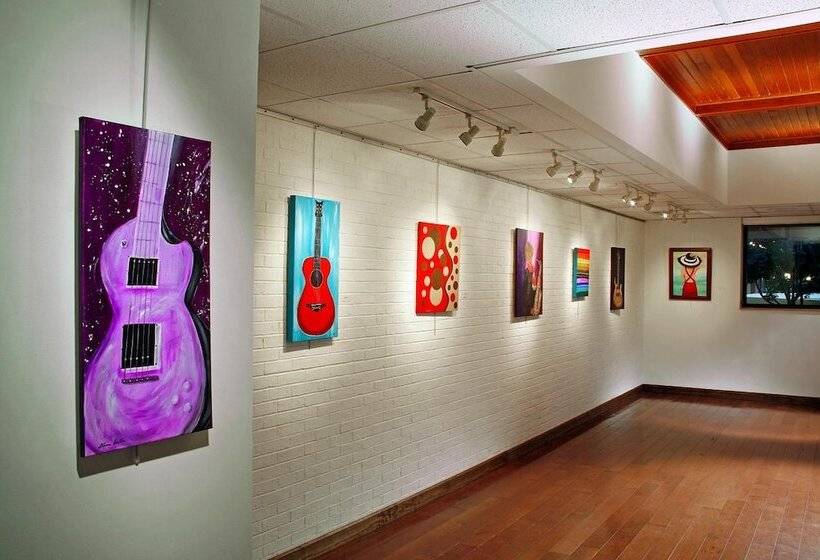 هتل Springfield Inn Tn