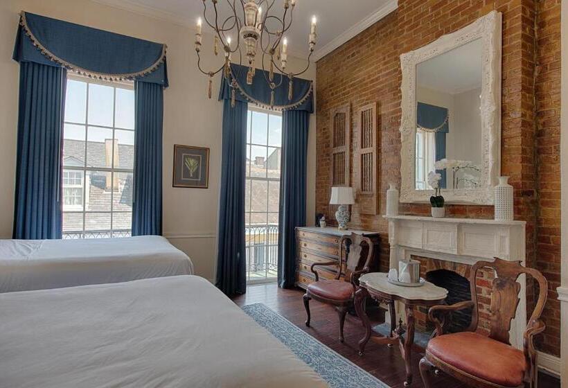 فندق St. Pierre French Quarter