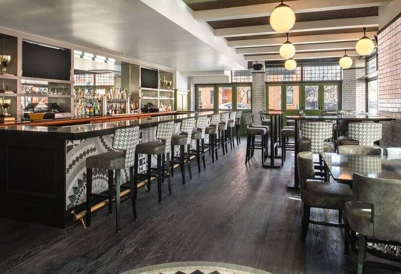 Staypineapple, A Delightful Hotel, South End