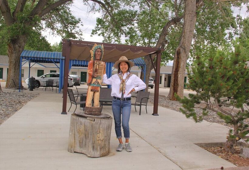 فندق Sunrise Motor Inn