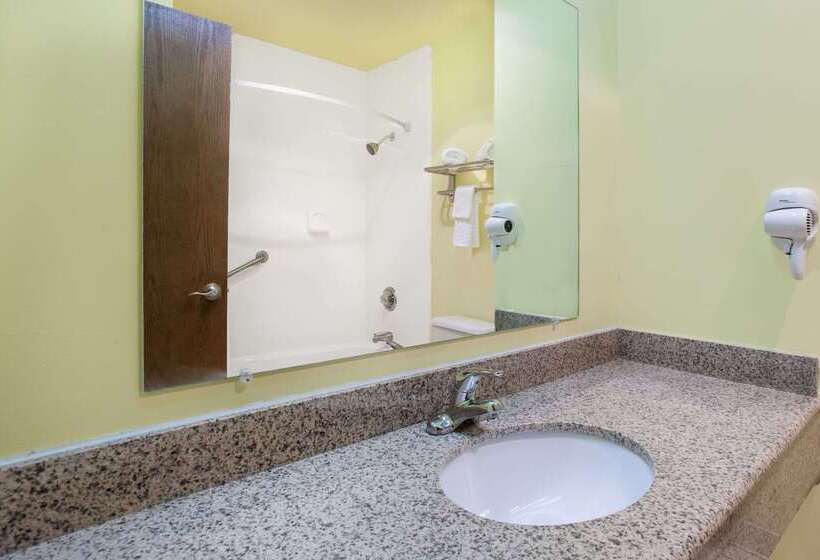 בית מלון כפרי Super 8 By Wyndham Atchison