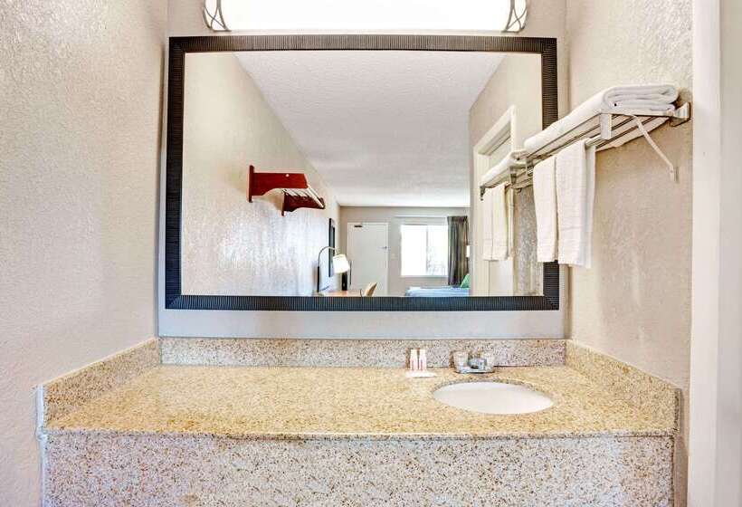 酒店 Super 8 By Wyndham Fredericksburg