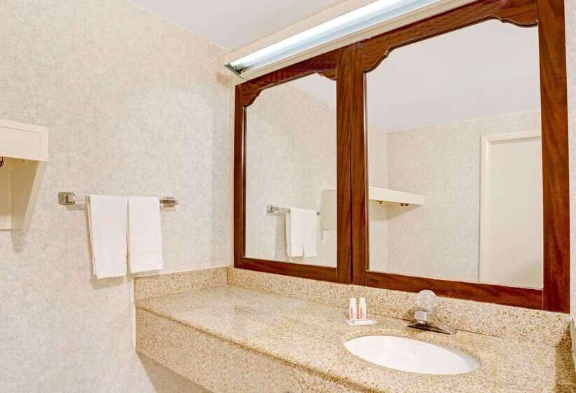 酒店 Super 8 By Wyndham Fredericksburg