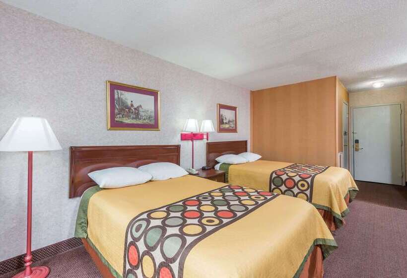 فندق Super 8 By Wyndham Hancock Md