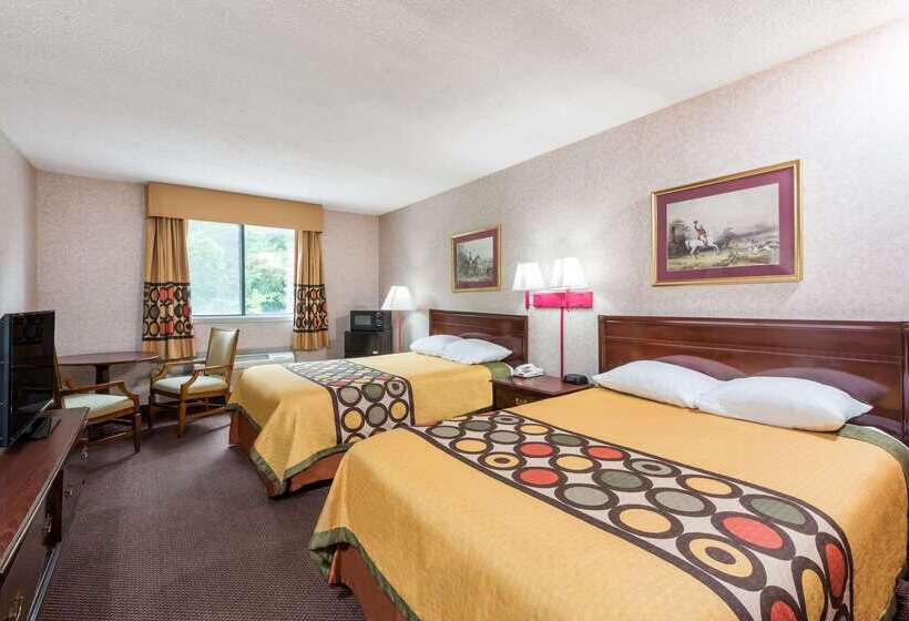 فندق Super 8 By Wyndham Hancock Md