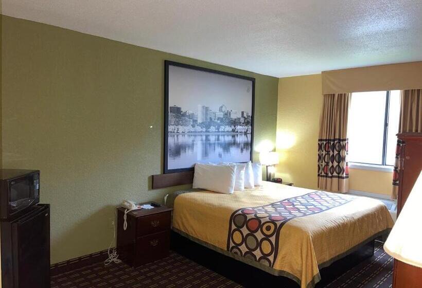 فندق Super 8 By Wyndham Hancock Md