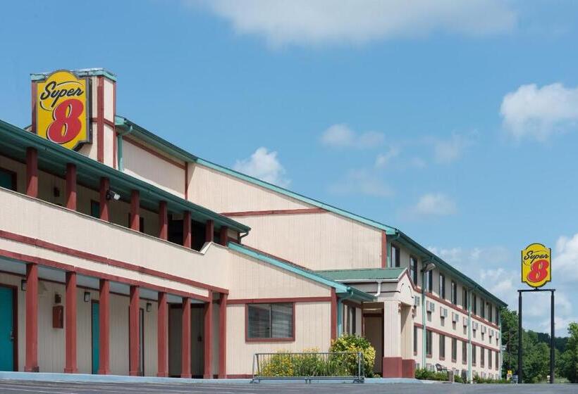 فندق Super 8 By Wyndham Hancock Md