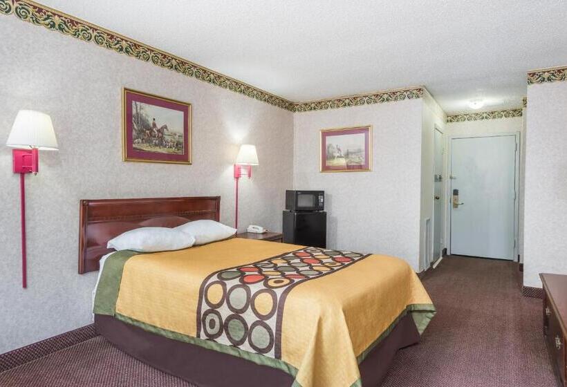 فندق Super 8 By Wyndham Hancock Md