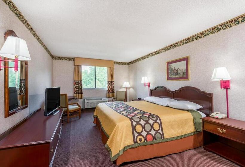 فندق Super 8 By Wyndham Hancock Md