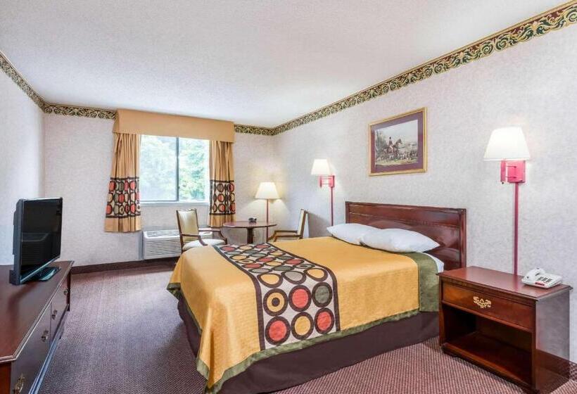 فندق Super 8 By Wyndham Hancock Md
