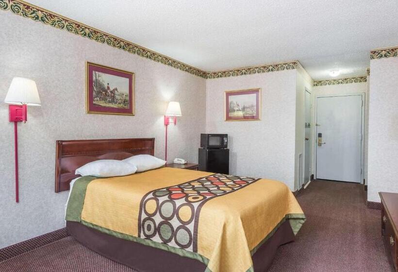 فندق Super 8 By Wyndham Hancock Md