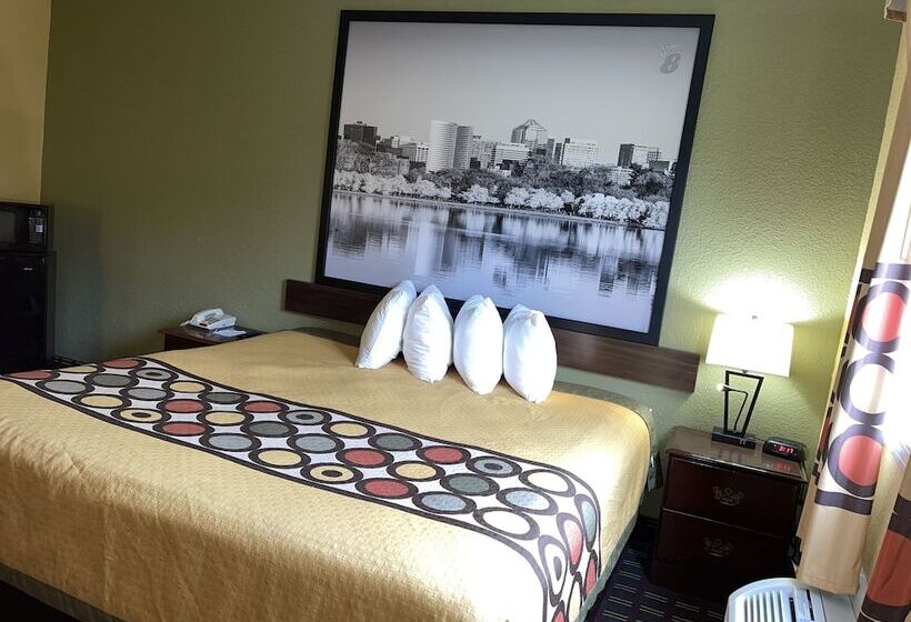 فندق Super 8 By Wyndham Hancock Md