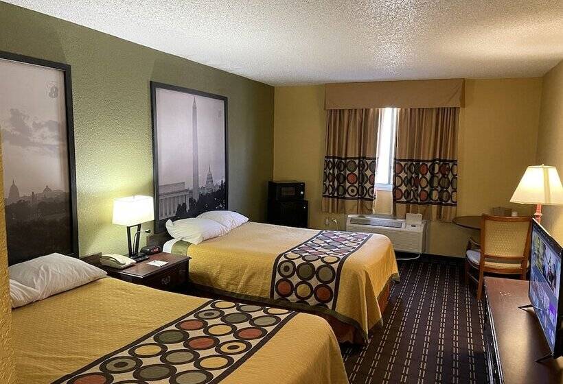 فندق Super 8 By Wyndham Hancock Md