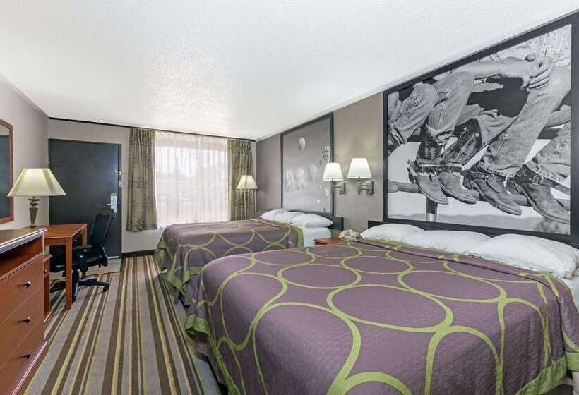 فندق Super 8 By Wyndham Longview/north