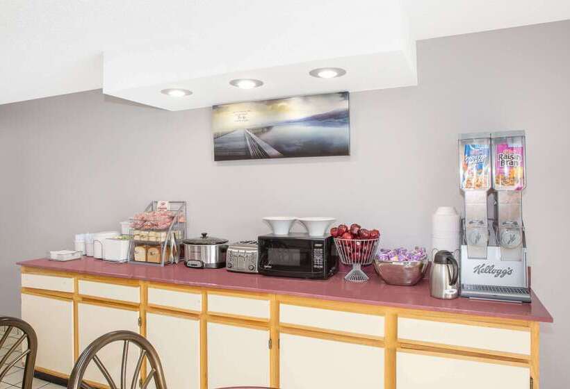 فندق Super 8 By Wyndham Springdale Ar