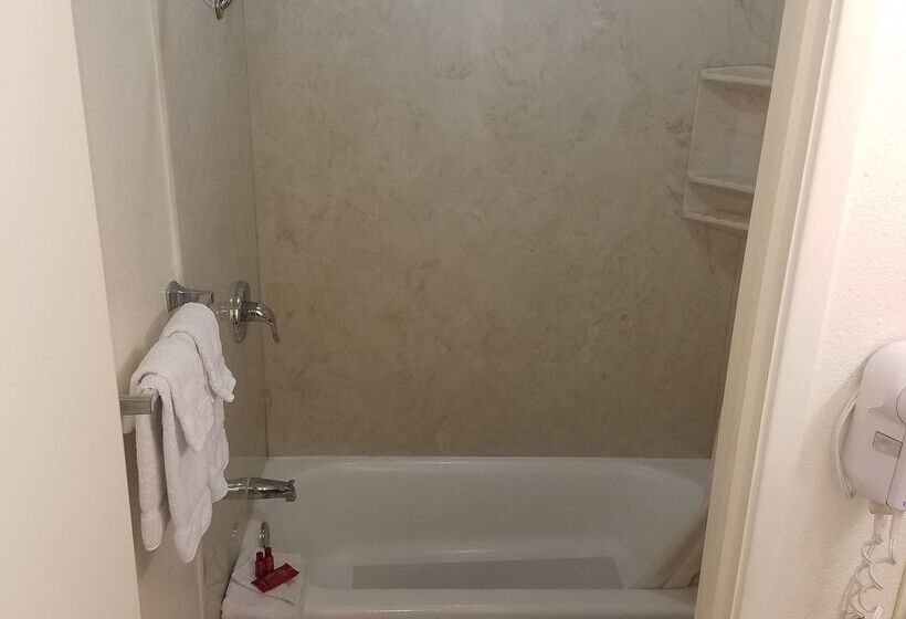 Surestay Hotel By Best Western Hollister