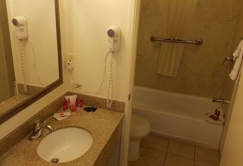 Surestay Hotel By Best Western Hollister