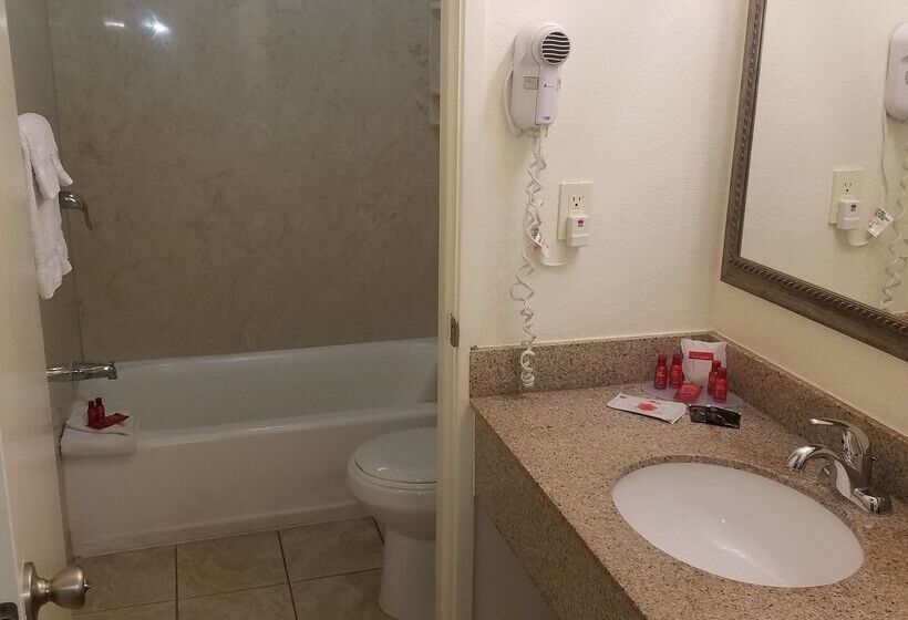 Surestay Hotel By Best Western Hollister