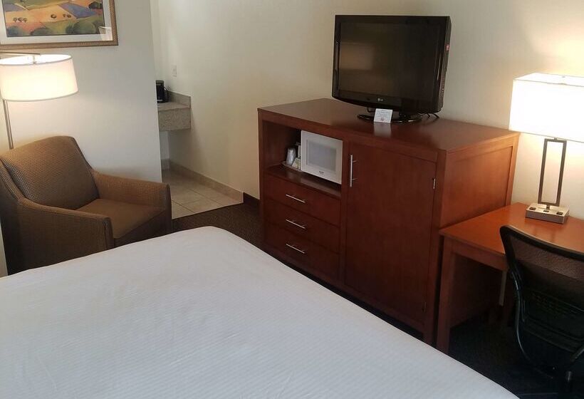 Surestay Hotel By Best Western Hollister