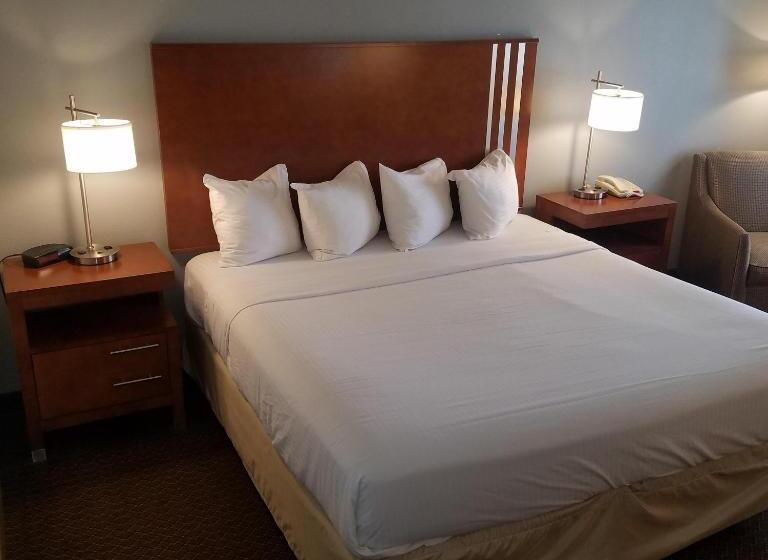 Surestay Hotel By Best Western Hollister