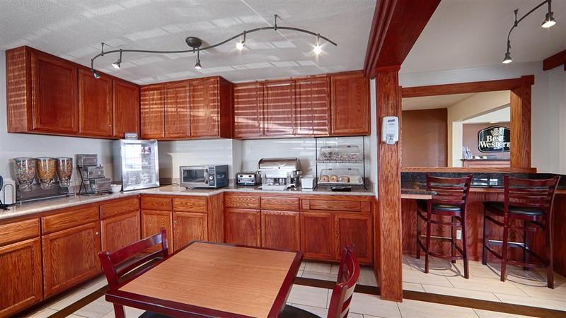 Surestay Hotel By Best Western Hollister