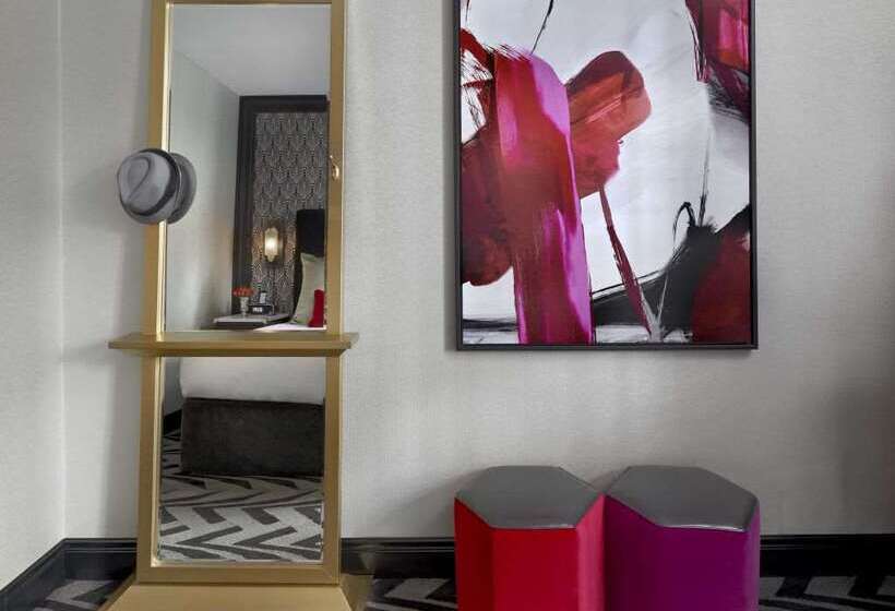 The Allegro Royal Sonesta Hotel Chicago Loop