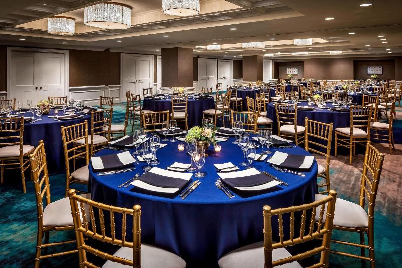 هتل The Blackstone, Autograph Collection