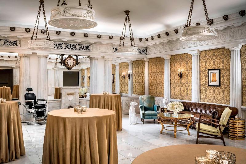 هتل The Blackstone, Autograph Collection