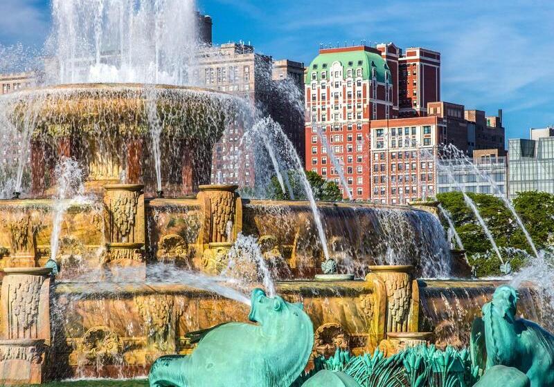 هتل The Blackstone, Autograph Collection