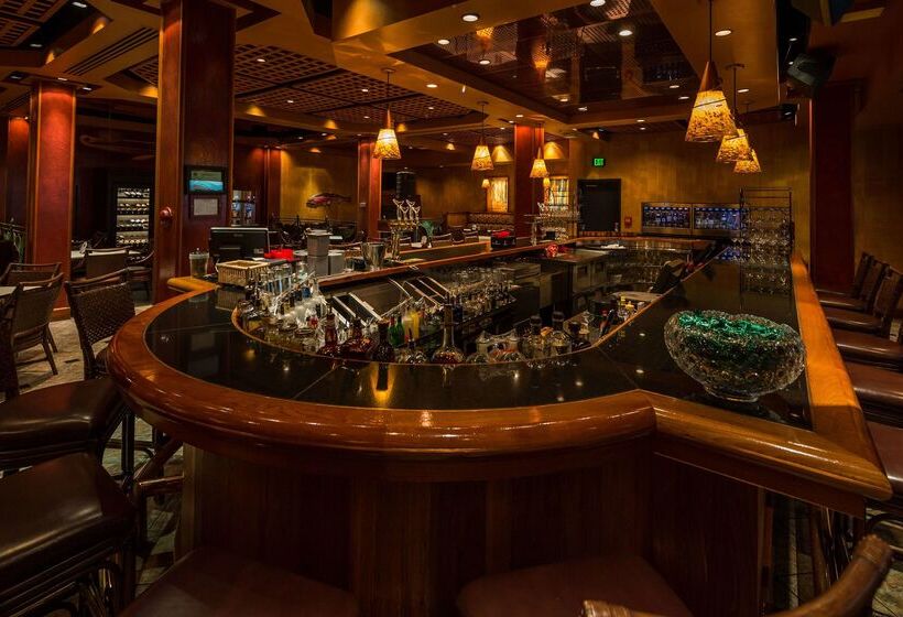 The Hotel Captain Cook