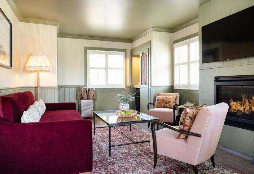 ホテル Le Petit Pali At 8th Ave